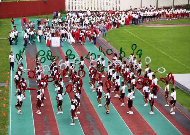 3 mil estudiantes de Coatza deleitan con exhibición de Tablas ... - alcalorpolitico