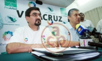 Xalapa, Ver., 29 de junio de 2011.- Manuel Molina Mart�nez, delegado de la SEMARNAT en Veracruz y el subgerente�de conservaci�n de la CONAFOR, Jes�s Maga�a Camacho, anunciaron que el pr�ximo 17 de julio se llevar� a cabo la Jornada Nacional de reforestaci�n 2011 en diversos puntos del estado. Foto: Alba Mart�nez