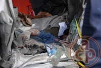Banderilla, Ver., 27 de septiembre de 2012.- El tr�iler que volc� ven�a cargado de ropa de vestir y otros art�culos de un grupo de comerciantes que iban al Outlet de Banderilla, procedentes del estado de Guanajuato.
 Foto: Alerta 2
