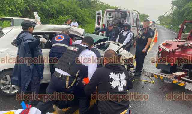 Aparatoso choque de 2 autos en las curvas de Cerro Gordo deja un muerto y 2 heridos - Vimarsana News