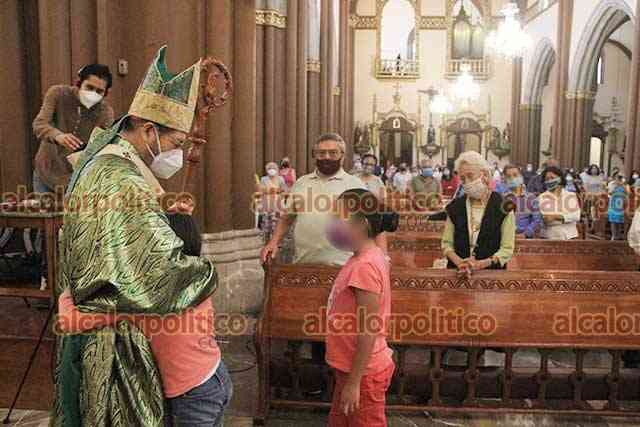 Mientras siguen las misas… repunta COVID entre sacerdotes de Xalapa - Vimarsana News