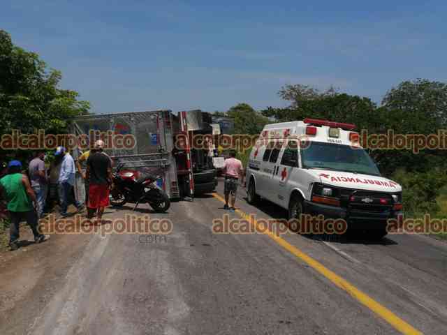 Remolque se desprende e impacta a dos autos; hay tres menores entre los lesionados - Vimarsana News