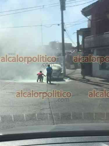 Se incendia vocho por falla mecánica, en Xalapa - Galería ...