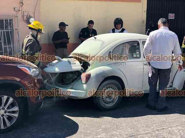 Se incendia vocho por falla mecánica, en Xalapa - Galería ...