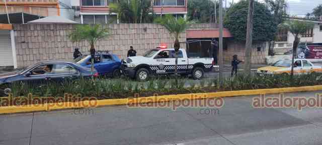 Captura Policía Estatal a dos sujetos que robaron camioneta, en Córdoba ...