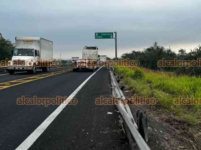 Tráiler se sale del camino en el libramiento de Cardel - Galería ...