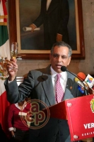 El gobernador Fidel Herrera Beltr�n durante el mensaje de navidad a directivos y reporteros de los medios de comunicaci�n.