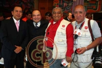 David Cuevas, Angel Mart�nez, To�o Luna y el compa�ero camarografo