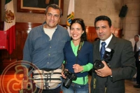 Jes�s Sig�enza, Gina y Luis Ayala