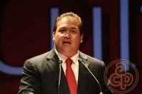 El precandidato priista a la gubernatura, Javier Duarte de Ochoa, se reuni� con personajes intelectuales del estado, dentro el foro intelectual �Veracruz y la cultura�, donde dijo que si gana las elecciones a Gobernador, construir� una nueva sala de arte y cultura para Xalapa.