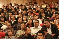 El precandidato priista a la gubernatura, Javier Duarte de Ochoa, se reuni� con personajes intelectuales del estado, dentro el foro intelectual �Veracruz y la cultura�, donde dijo que si gana las elecciones a Gobernador, construir� una nueva sala de arte y cultura para Xalapa.