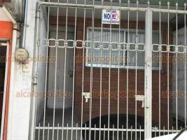 Xalapa, Ver. Im�genes tomadas a la casa donde fue rescatada una chica que estaba secuestrada, en la imagen se aprecia que hasta la ma�ana de este martes la Fiscal�a no hab�a acordonado el �rea.