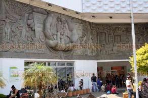 Mural relieve del Centro de Alta Especialidad en Xalapa