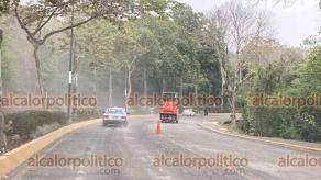 Xalapa, Ver., 19 de mayo de 2022.- Cierran un carril de la avenida Murillo Vidal, a la altura de El Tejar hasta la salida a Lázaro Cárdenas, por trabajos en el pavimento.
