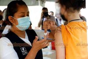Ciudad de México, 20 de mayo de 2022.- En el Centro de Salud “Dr. José María Rodríguez” se aplica la primera dosis de la vacuna Pfizer contra el COVID-19 a infantes de 12 a 14 años de edad sin comorbilidades o discapacidad.