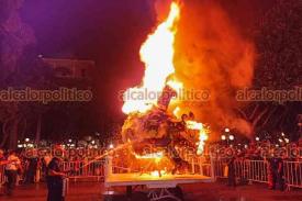 Veracruz Ver., 30 de junio 2022.- Quema del Mal Humor en presencia de las autoridades, Corte Real y cientos de personas que se dieron cita en el Zócalo del Puerto de Veracruz, dando así comienzo a las fiestas del Carnaval Veracruz 2022. 
