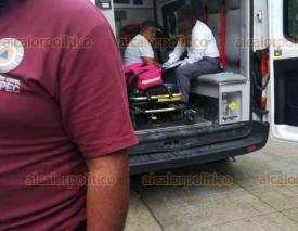 Coatepec, Ver., 8 de agosto de 2022.- Otro accidente se reportó en la Xalapa-Coatepec, ahora entre dos camionetas a la altura de Río Sordo. Paramédicos atendieron a 3 personas, quienes no requirieron traslado al hospital.