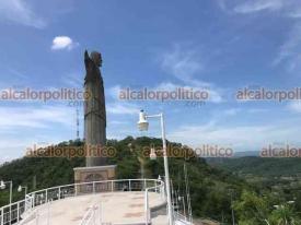 Tihuatlán, Ver., 12 de agosto de 2022.- Como Río de Janeiro, en Brasil, Veracruz tiene su Cristo Redentor, una figura colosal de 31.5 metros de altura.
