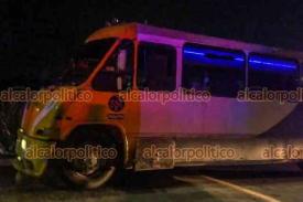 Veracruz, Ver., 16 de agosto de 2022.- Hombre de 83 años resultó lesionado tras ser atropellado en la avenida Díaz Mirón, casi enfrente del Hospital de Zona 71, por el autobús número 344 de la ruta Jamapa-Veracruz. Policías Estatales aseguraron el camión pero el chofer huyó.
