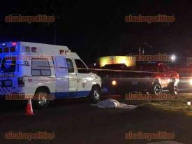 Fallece hombre de aproximadamente 20 años que fue atropellado frente a la gasolinera del Rosario en #RafaelLucio, conductor se dio a la fuga.