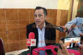 Xalapa, Ver., 28 de septiembre de 2022.- En rueda de prensa desde un café, el gobernador Cuitláhuac García confirmó una segunda declaratoria de desastre para 32 municipios debido a afectaciones por lluvias.