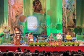 Veracruz Ver., 6 de octubre 2022.- Inauguran el XXVI Festival Internacional Afrocaribeño 2022, con la presencia del secretario de Turismo y Cultura, Iván Martínez Olvera, quien hizo entrega de la medalla 