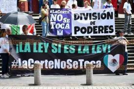 Xalapa, Ver., 28 de mayo de 2023.- Ciudadanos se concentraron en Plaza Lerdo para defender la Suprema Corte y a la ministra Norma Piña.