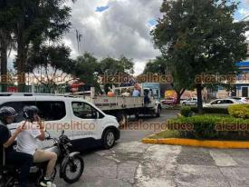 Xalapa, Ver., 25 de septiembre de 2023.- En la zona de Los Sauces, con dirección a Briones, se registra embotellamiento por tránsito lento derivado del bloqueo en la carretera Xalapa-Coatepec, en el entronque del libramiento.