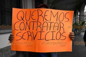 Xalapa, Ver., 28 de noviembre de 2023.- Habitantes de la colonia El Moral se manifestaron frente a Palacio Municipal. Demandan que se regularice el predio para poder contratar servicios.
