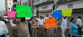 Veracruz, Ver., 18 de marzo del 2024.- Por la conmemoracin de la expropiacin petrolera, este lunes desfilaron trabajadores de la Seccin 9 del sindicato de PEMEX . Aprovecharon para quejarse de las deficiencias que hay en la empresa.

