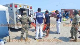 Veracruz, Ver., 29 de marzo de 2024.- Cinco turistas de la Ciudad de Mxico fueron recatados por personal de Marina y PC tras caer de la banana frente a playas jarochas. Slo presentaban crisis nerviosa.