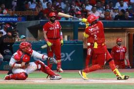 Ciudad de Mxico, 1 de mayo de 2024.- El guila de Veracruz venci, en extra innings, a Diablos Rojos 8-7 en el juego 2 de la serie de temporada regular 2024 de la Liga Mexicana de Bisbol (LMB).