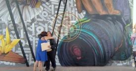 Veracruz, Ver., 3 de mayo de 2024.- En memoria de periodistas asesinados en esta ciudad, familiares del colectivo ?Ave Fnix? inauguraron mural en los bajos del puente Morelos, en el Centro Histrico, este viernes en la conmemoracin del Da Mundial de la Libertad de Prensa.
