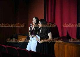 Xalapa, Ver., 5 de mayo de 2024.- Como parte de la gira de documentales Ambulante, se present el programa de Coordenadas Veracruz en el Teatro J. J. Herrera.
