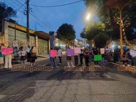 Xalapa, Ver., 7 de mayo de 2024.- Cerca de las 19:00 horas, padres de familia del CBTIS 13 volvieron a bloquear las avenidas Miguel Alemn y Villahermosa.
