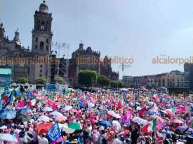 Ciudad de Mxico, 19 de mayo de 2024.- Miles de personas en el Zcalo en apoyo a la Marea Rosa y a la candidata presidencial por Fuerza y Corazn por Mxico, Xchitl Glvez.