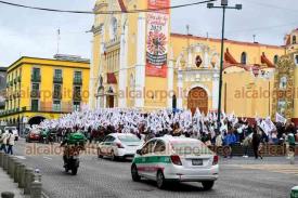Xalapa, Ver., 11 de noviembre de 2025.- Nuevamente, cardenistas se plantaron en Plaza Lerdo para exigir la entrega de escrituras.