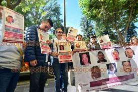 Xalapa, Ver., 12 de noviembre de 2025.- Integrantes del colectivo de bsqueda Solecito de Veracruz se manifestaron en el Parque Jurez para exigir la aparicin de sus familiares.