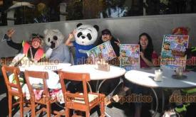 Xalapa, Ver., 4 de diciembre de 2025.- Los payasos ?Pelucho?, ?Chispita?, el ?Mago Tribiln? y los ?Cumbiosos? invitan a festejar el Da del Payaso, el domingo 7 a las 12:00 horas en el Parque Jurez.