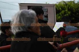 Xalapa, Ver., 20 de diciembre de 2025.- Este sábado, familias de personas desaparecidas realizaron una posada en el Memorial del Recuerdo, ubicado en las avenidas Xalapa y Orizaba.