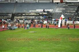 Xalapa, Ver., 23 de diciembre de 2025.- Este martes, se llev� a cabo la XXXVI Tradicional Carrera del Pavo 2025, en el Estadio Xalape�o.