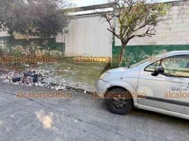 Xalapa, Ver., 2 de enero de 2026.- A pesar de los constantes avisos de no sacar la basura si no toca la campana, en diferentes calles de la ciudad se observan desechos acumulados.
