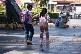 Xalapa, Ver., 6 de enero de 2026.- Este D�a de Reyes se observaron en el parque Ju�rez algunos ni�os estrenando los regalos que recibieron y a otras personas cargando la rosca.