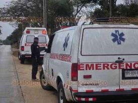 Emiliano Zapata, Ver., 26 de enero de 2026.- La tarde de este lunes, se registr� un accidente vehicular sobre la carretera Trancas?Coatepec, a la altura del fraccionamiento Terranova, donde una mujer perdi� el control de su camioneta y termin� volcando hacia un desnivel ubicado en la lateral de la v�a.