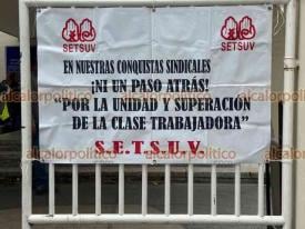 Veracruz, Ver., 27 de enero de 2026.- Agremiados del Sindicato Estatal de Trabajadores al Servicio de la Universidad Veracruzana (SETSUV) hicieron paro en el campus de Ciencias de la Salud. Actualmente se lleva a cabo la revisi�n del contrato colectivo de trabajo.