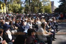 Xalapa, Ver., 9 de febrero de 2026.- En el parque Ju�rez, el IVM entreg� a trabajadoras de la educaci�n y mujeres en general la ?Cartilla de Derechos de las Mujeres?. Asisti� su titular Zaira del Toro; el diputado Reveriano Mar�n, la alcaldesa Daniela Griego y la presidenta del Poder Judicial, Rosalba Hern�ndez.
