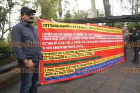 Xalapa, Ver., 16 de febrero de 2026.- Extrabajadores de la SSP protestan frente a Palacio de Gobierno. Acusan que los acuerdos para los pagos no se cumplieron y se�alan que la carpeta se perdi� tras las inundaciones de Poza Rica.