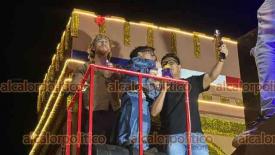 Veracruz, Ver., 17 de febrero de 2026.- Aldo de Nigris y ?Abelito?, enloquecieron a los asistentes al �ltimo paseo del Carnaval de Veracruz este martes. Los influencers y ex participantes del reality show ?La Casa de los Famosos? recorrieron el desfile carnestolendo abordo del carro aleg�rico n�mero 10, lo cual provoc� gritos desde las gradas.
