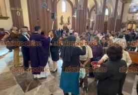 Xalapa, Ver., 18 de febrero de 2026.- Este mi�rcoles, cat�licos asistieron a la Catedral Metropolitana para recibir la imposici�n de ceniza, que marca el inicio del tiempo de Cuaresma en la Iglesia Cat�lica.