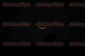 Xalapa, Ver., 18 de febrero de 2026.- Esta noche de mi�rcoles se tendr� una Luna creciente muy sutil, apenas una franja luminosa que marca el inicio de un nuevo ciclo lunar.
